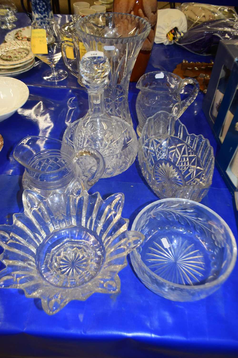 Mixed Lot: Various clear glass vases, decanters, jugs etc