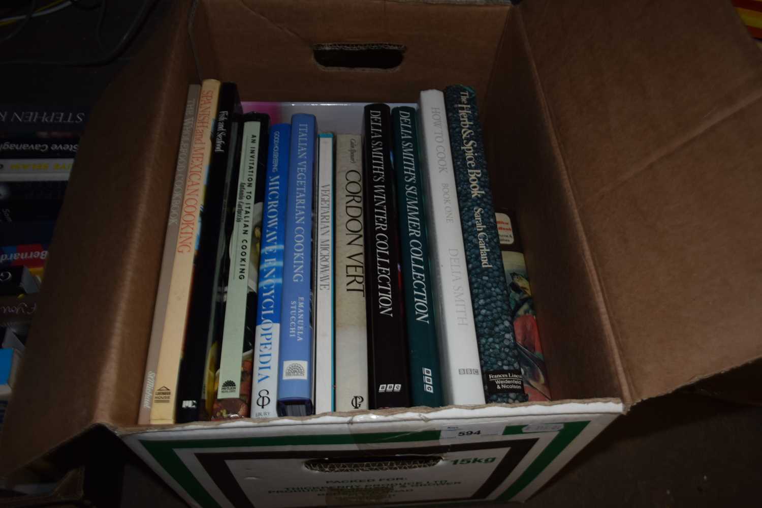 Box of assorted books mainly hardback cookery