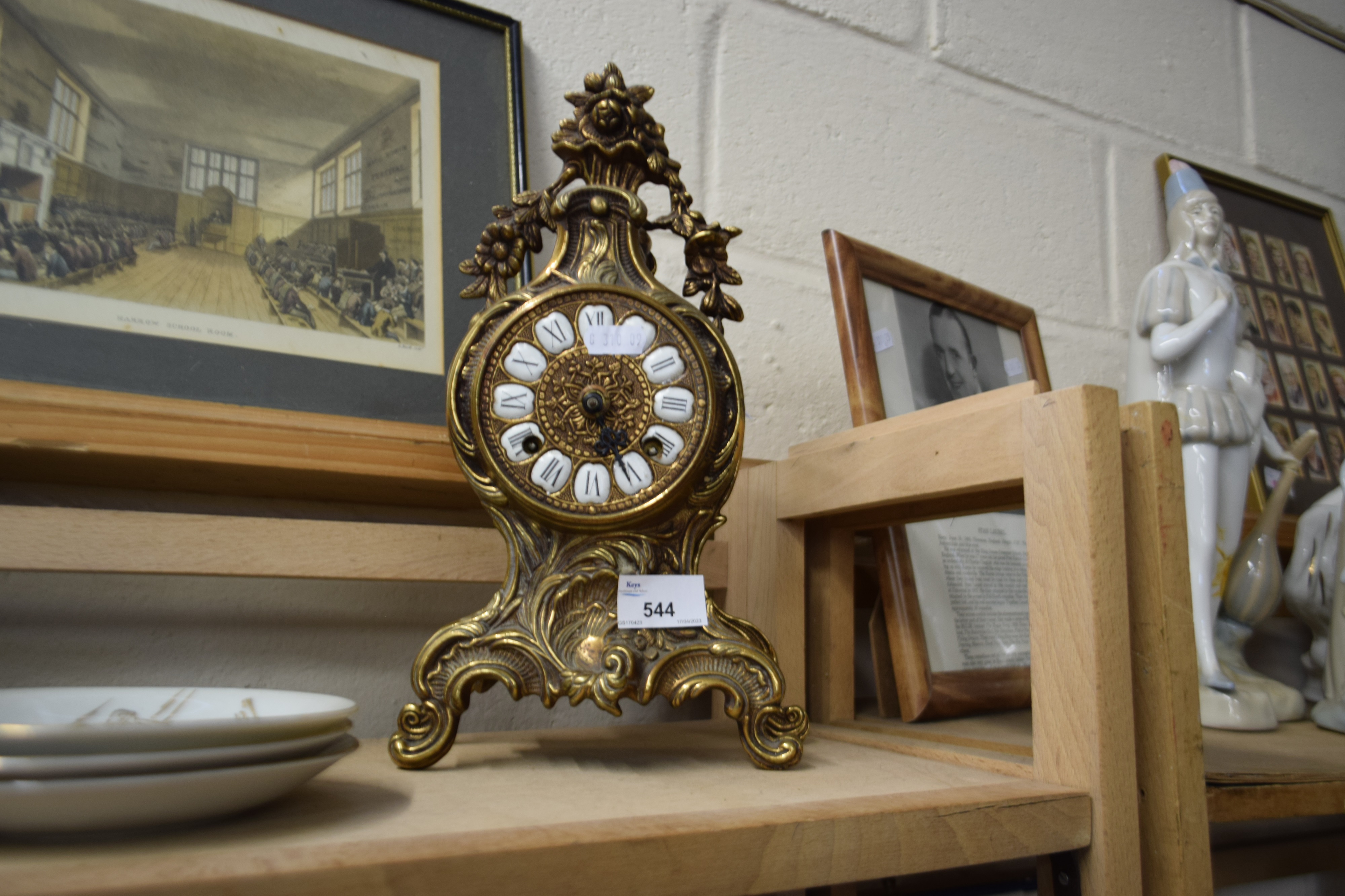 20th Century brass cased mantel clock set with a brass German movement - Image 2 of 2