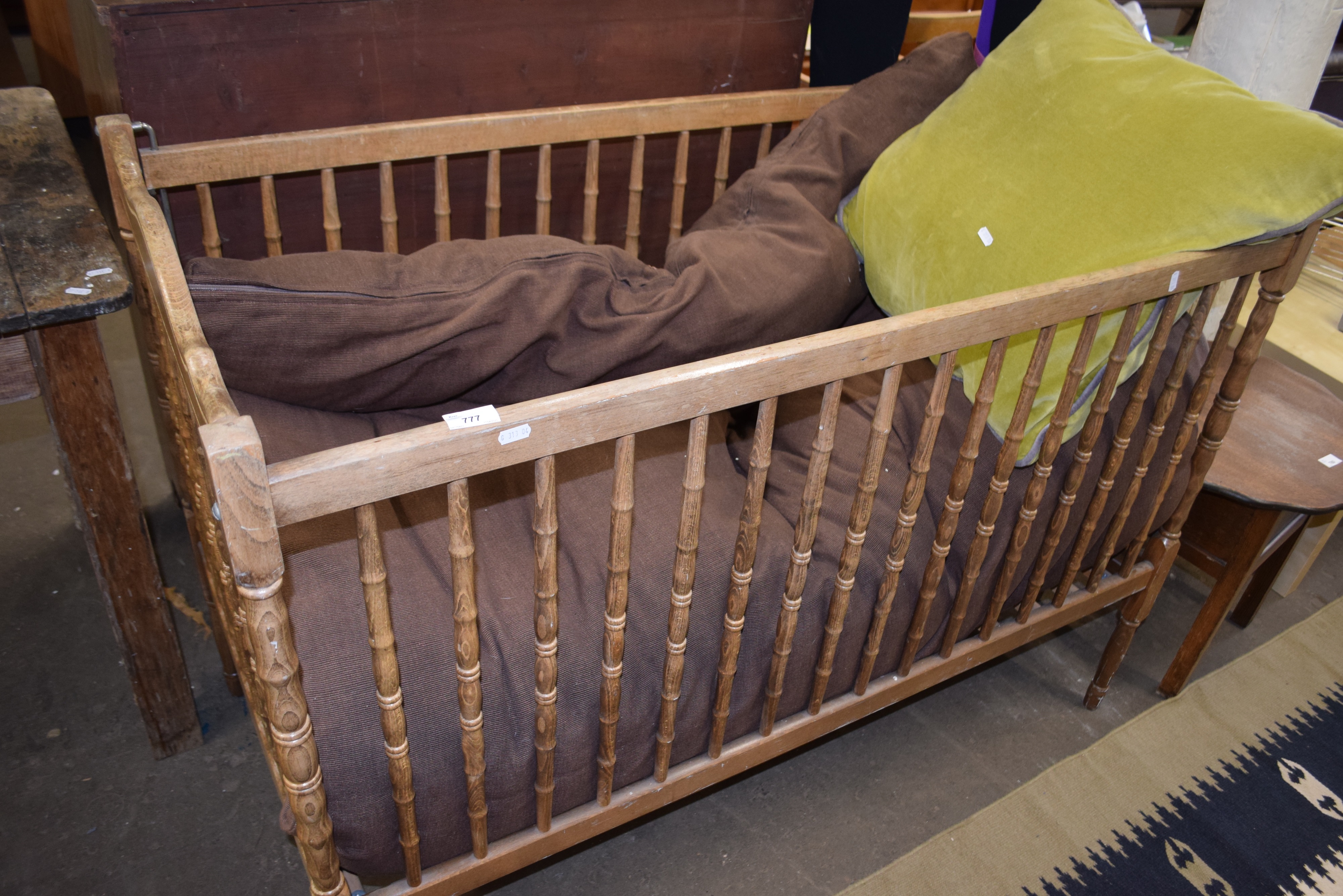 Wooden cot - Image 2 of 2