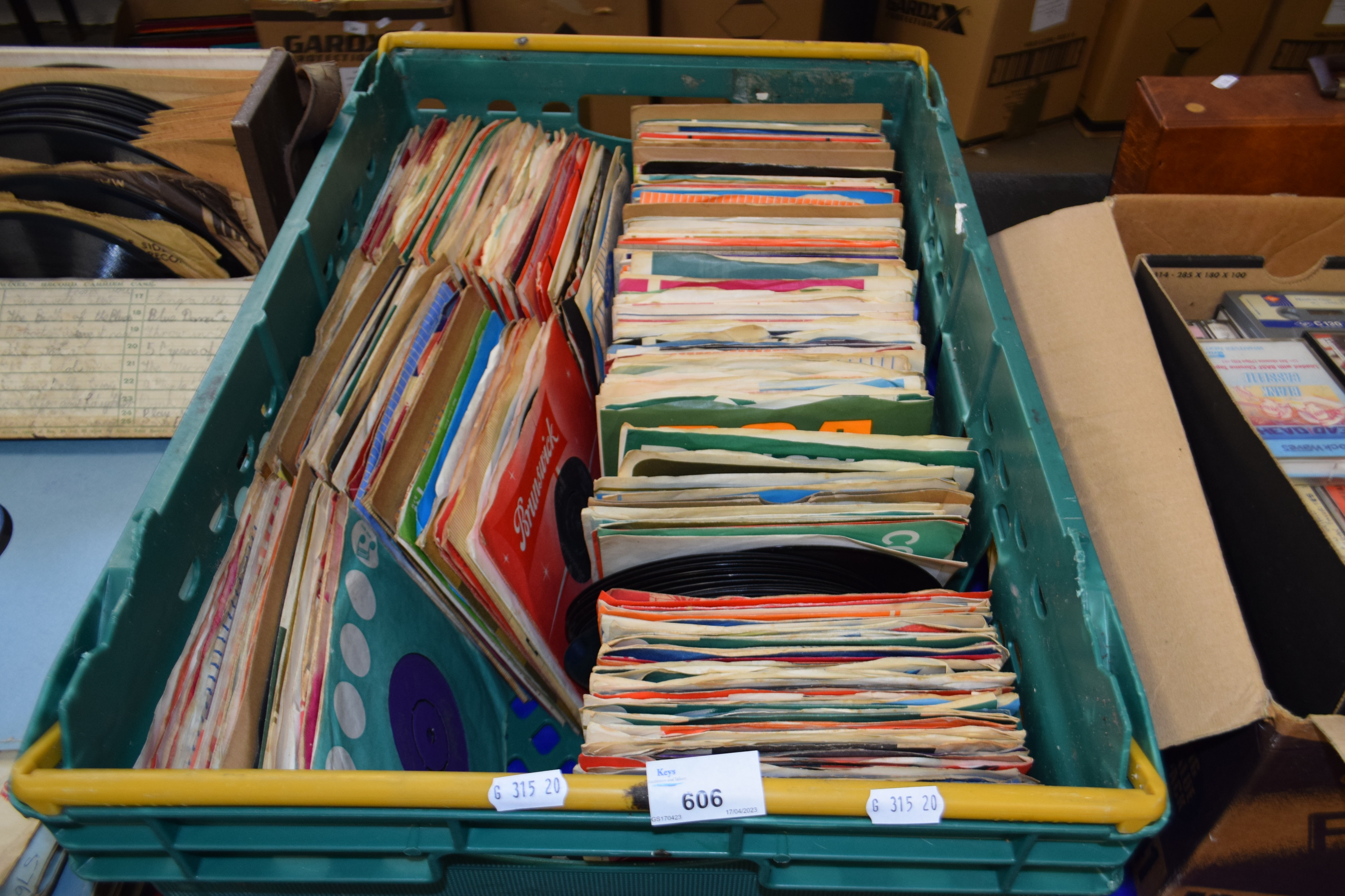 Large box of assorted singles - Image 2 of 2