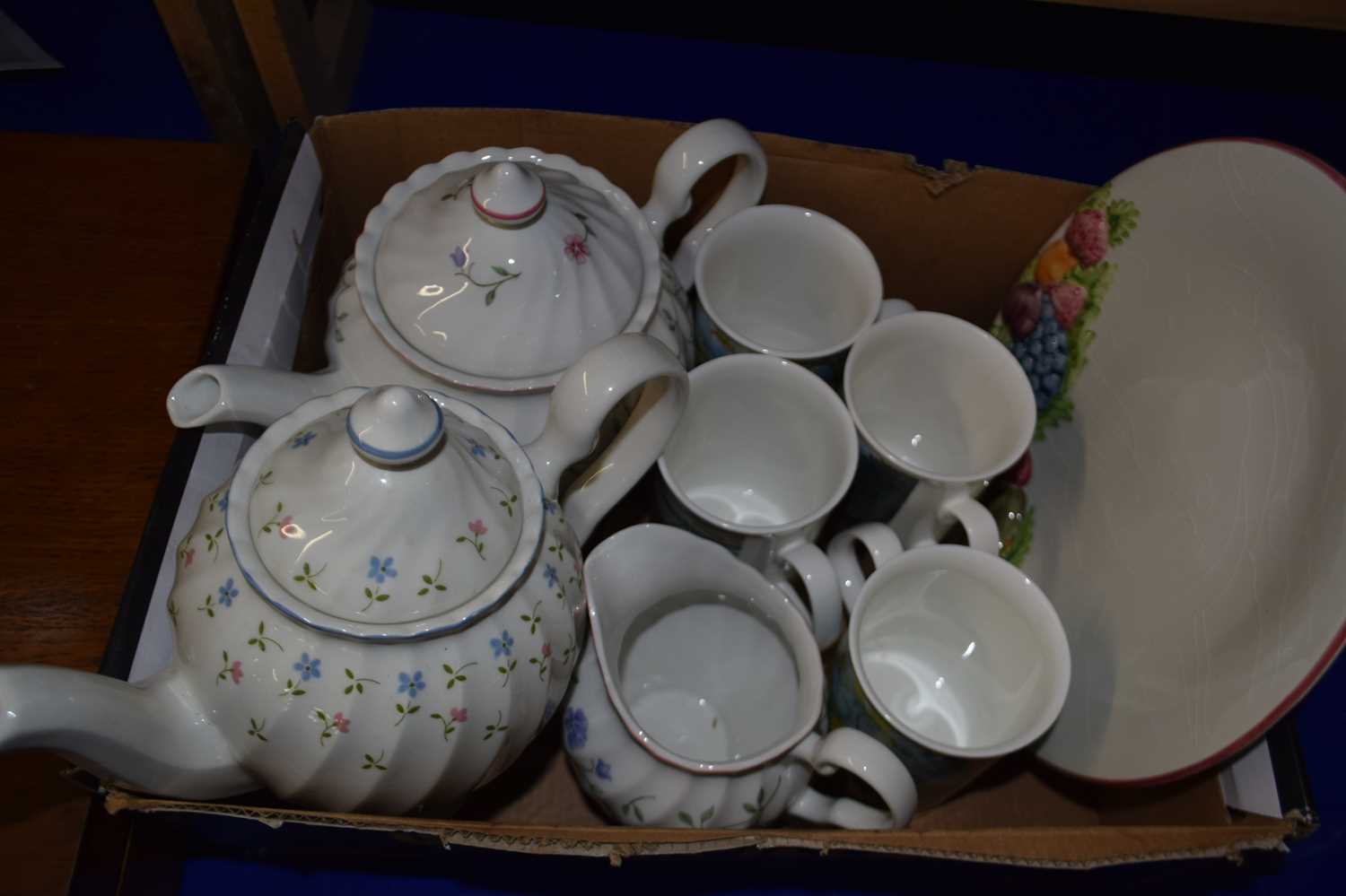 Assorted tea wares and mugs