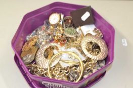Mixed Lot: Various assorted costume jewellery