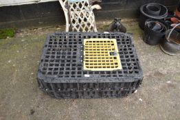 Moulded plastic poultry crate
