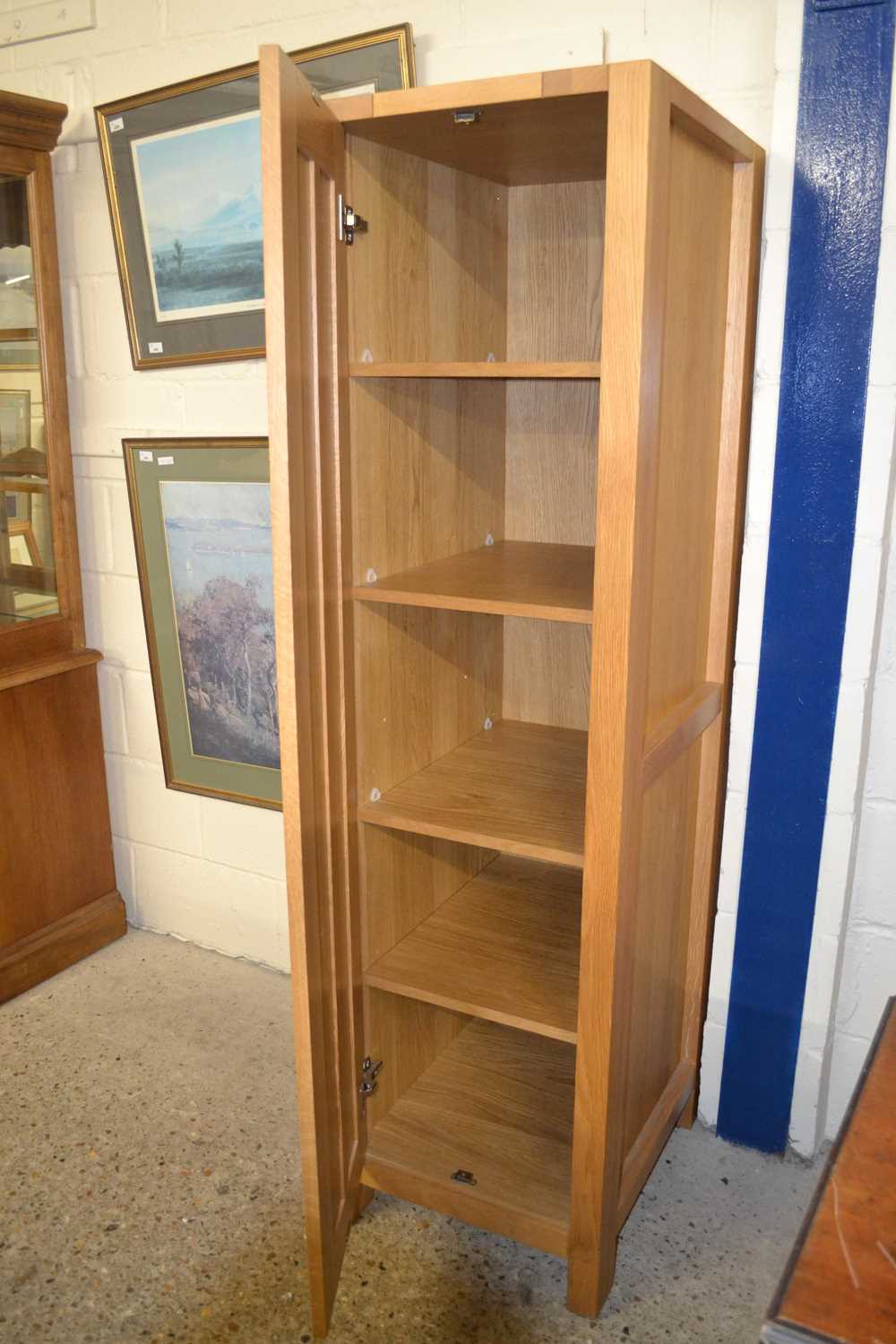 Modern narrow oak single door cupboard - Image 2 of 2