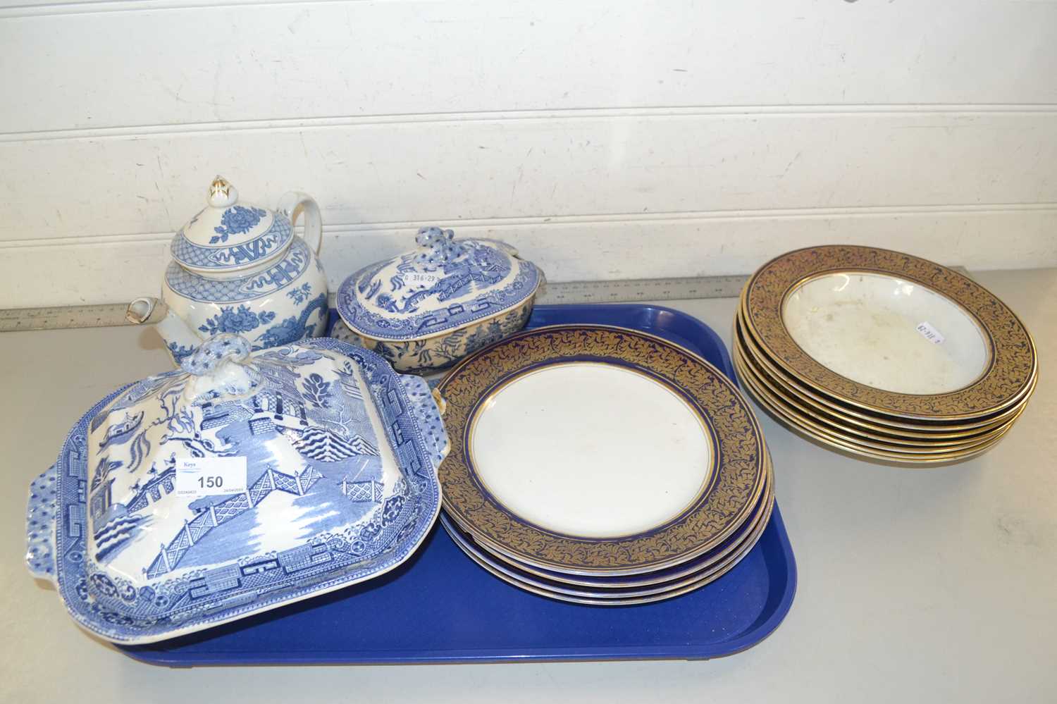 Mixed Lot: Gilt decorated Solian bowls and plates, Willow pattern vegetable dish and sauce terrine