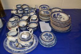 Good quantity of Booths Real Old Willow Pattern tea and table wares