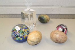 Mixed Lot: Paperweights and polished stone eggs (6)