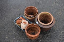 Mixed Lot: Various terracotta plant pots