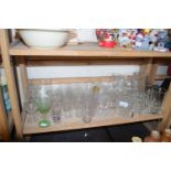 Quantity of mixed drinking glasses