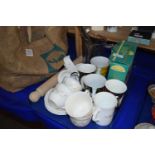 Quantity of mixed kitchen items to include mugs, tea wares etc