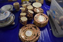 Quantity of gilt and Imari decorated tea wares