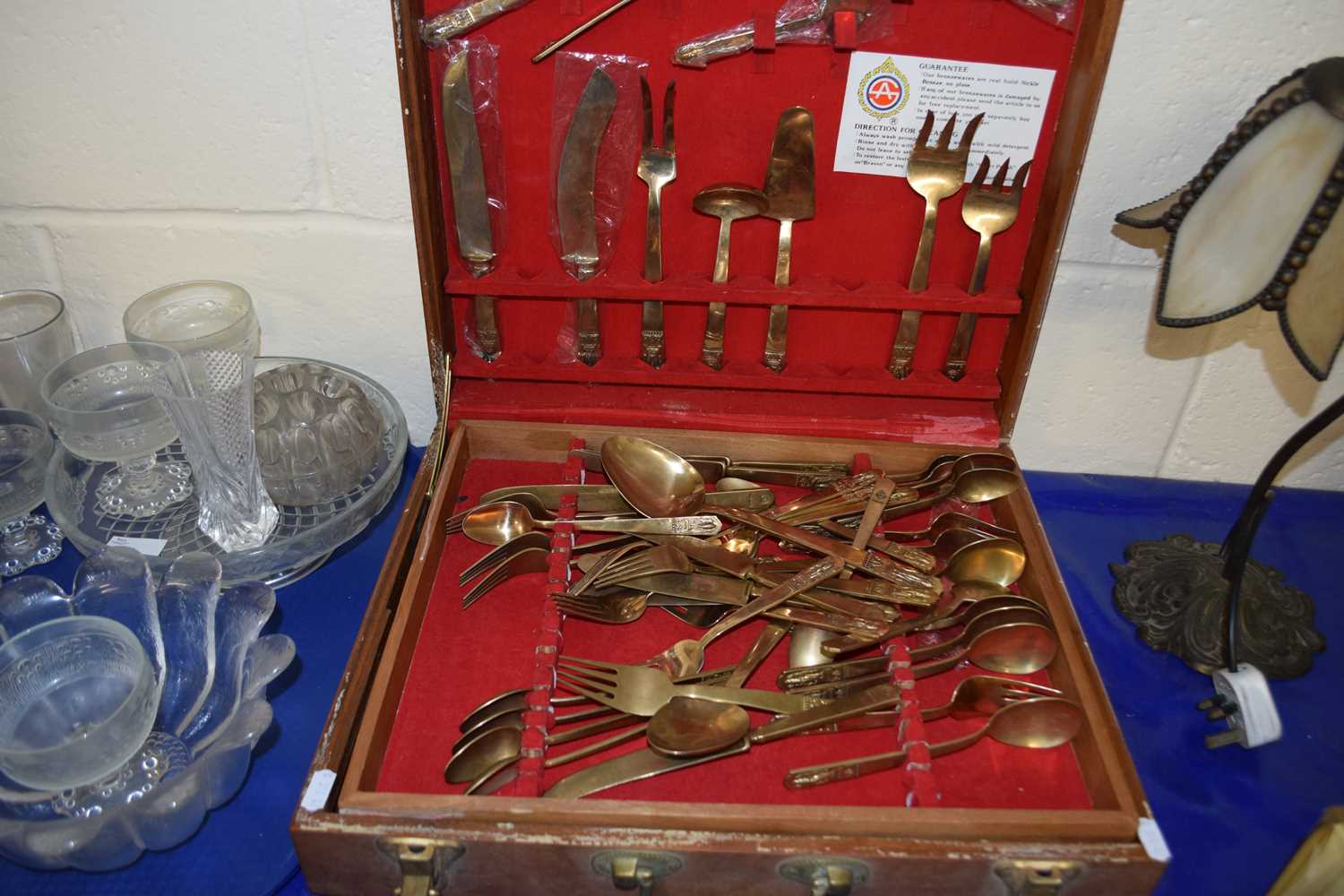 Canteen of bronze flatware