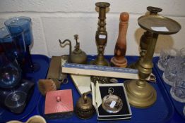 Mixed Lot: Brass candlesticks and other items