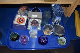 Quantity of assorted glass paperweights