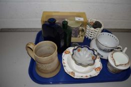 Mixed Lot: Ceramics and glass