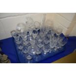 Mixed quantity of drinking glasses