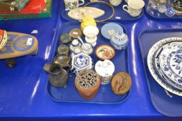Tray of mixed wares to include cruet items, Jasper ware dish etc