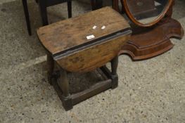 Small oak drop leaf occasional table
