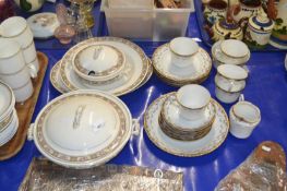 Quantity of Johnson Bros dinner wares plus a further quantity of gilt decorated tea wares