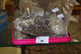 Packet of various assorted costume jewellery