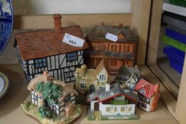 Quantity of miniature houses