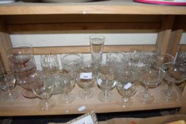 Quantity of assorted glass ware to include champagne saucers and others