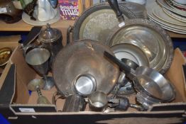 Box of assorted metal wares