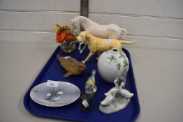 MIXED LOT VARIOUS ORNAMENTS TO INCLUDE BESWICK MODEL OF A LABRADOR, DOULTON HORSE, SMALL