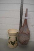 MIXED LOT COMPRISING A MODERN NARROW STEMMED GLASS VASE WITH MARBLED DECORATION AND A FURTHER STUDIO