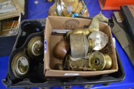 QUANTITY OF ASSORTED METAL WARES TO INCLUDE HORSE, HORSE BRASSES ETC
