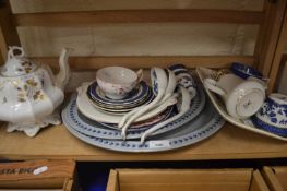 MIXED LOT TO INCLUDE BLUE AND WHITE TEA WARES, OVAL SERVING DISHES, TEA POT, SAUCE LADLES ETC