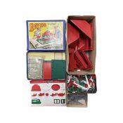 A mixed lot of vintage Bayko, to include a boxed building set.