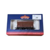 A boxed Bachmann Branch-Line 00 gauge 38-376 12T Ventilated Van BR Bauxite (Early)