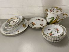 Quantity of Royal Worcester Evesham table wares