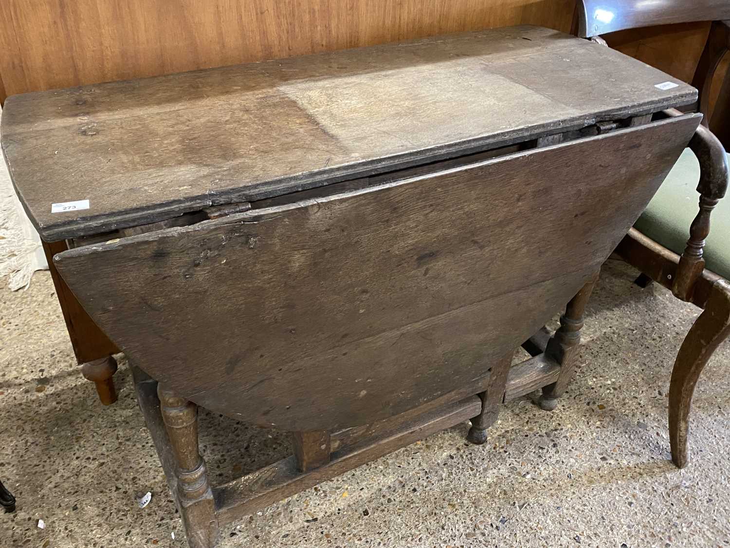 18TH CENTURY OAK DROP LEAF DINING TABLE