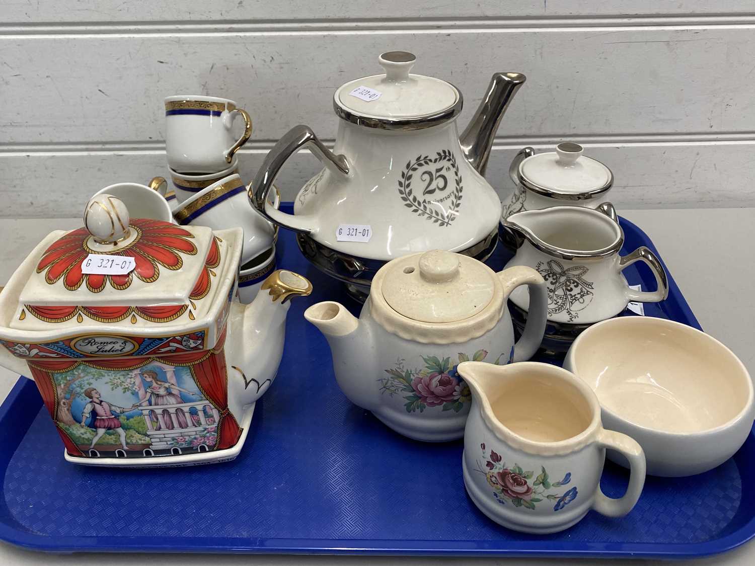 Mixed Lot: Gibson tea set and other assorted wares