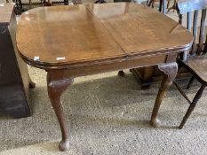 EARLY 20TH CENTURY OAK DINING TABLE ON CABRIOLE LEGS