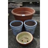 Mixed Lot: Four various flower pots