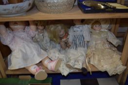 Quantity of collectors dolls