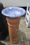 Chimney pot together with a wash bowl (2)