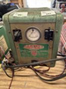 Vintage Davenset senior battery charger