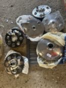Quantity of hub assemblies for motorcycles