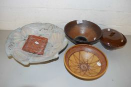 Mixed Lot: Assorted Studio Pottery bowls and others (6)