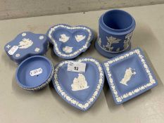 Collection of Wedgwood jasper ware items