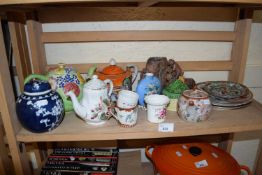 Mixed Lot: Soap stone carving, teapots and other items