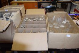 Quantity of assorted pint glasses and wine glasses