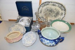 Mixed Lot: Reproduction Chinese planter, late 19th Century meat plate, Royal Worcester boxed cup and