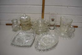 Mixed Lot: Various assorted kitchen bowls, hors d'oeuvres dish etc
