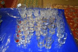 Mixed Lot: Various assorted drinking glasses